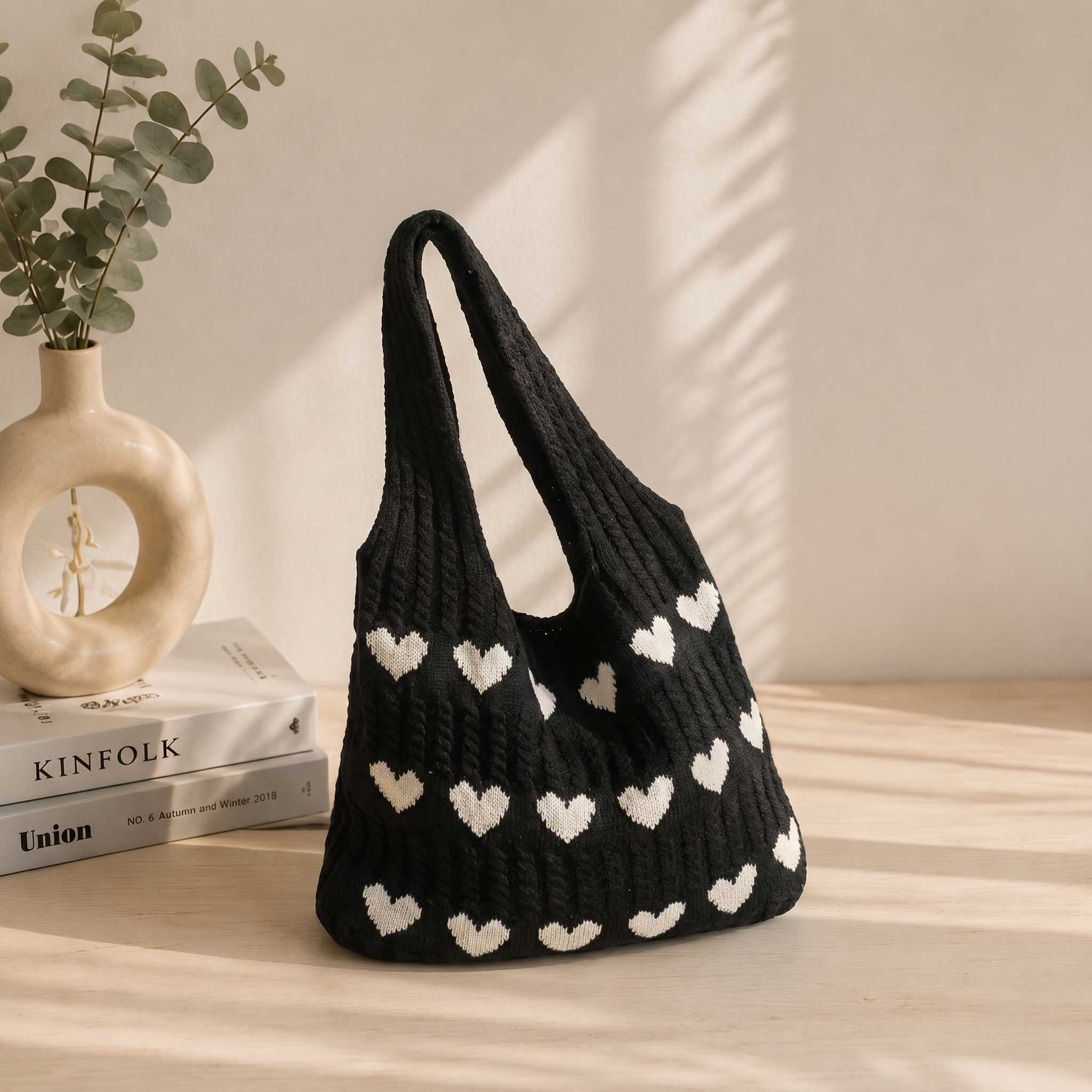 Customized Women's Love Heart Pattern Tote Bag Aesthetic Knitted Shoulder Bag Fashion Womens Crochet Handbags